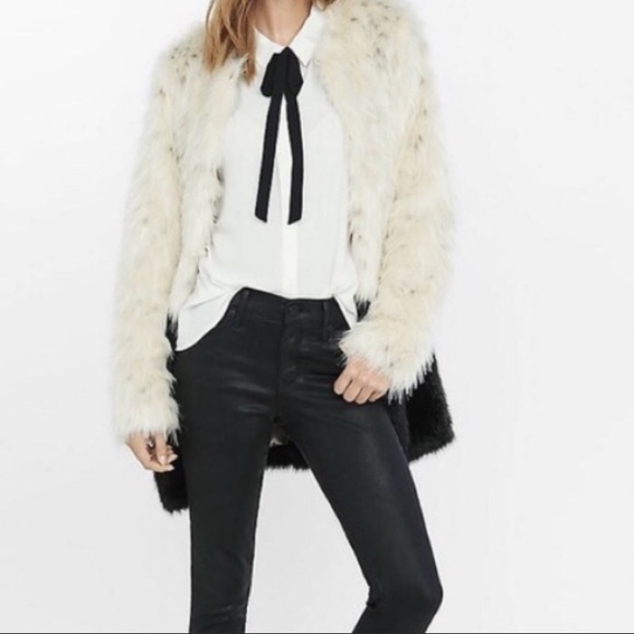 NWT Express Color Block Faux Fur White Black Coat Jacket Size XS TP - Picture 6 of 13